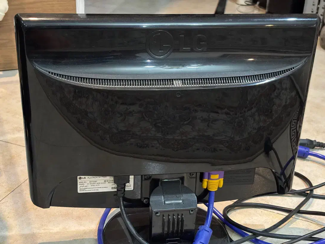 مانیتور ال جی در حد نو|قطعات و لوازم جانبی رایانه|تهران, ستارخان|دیوار
