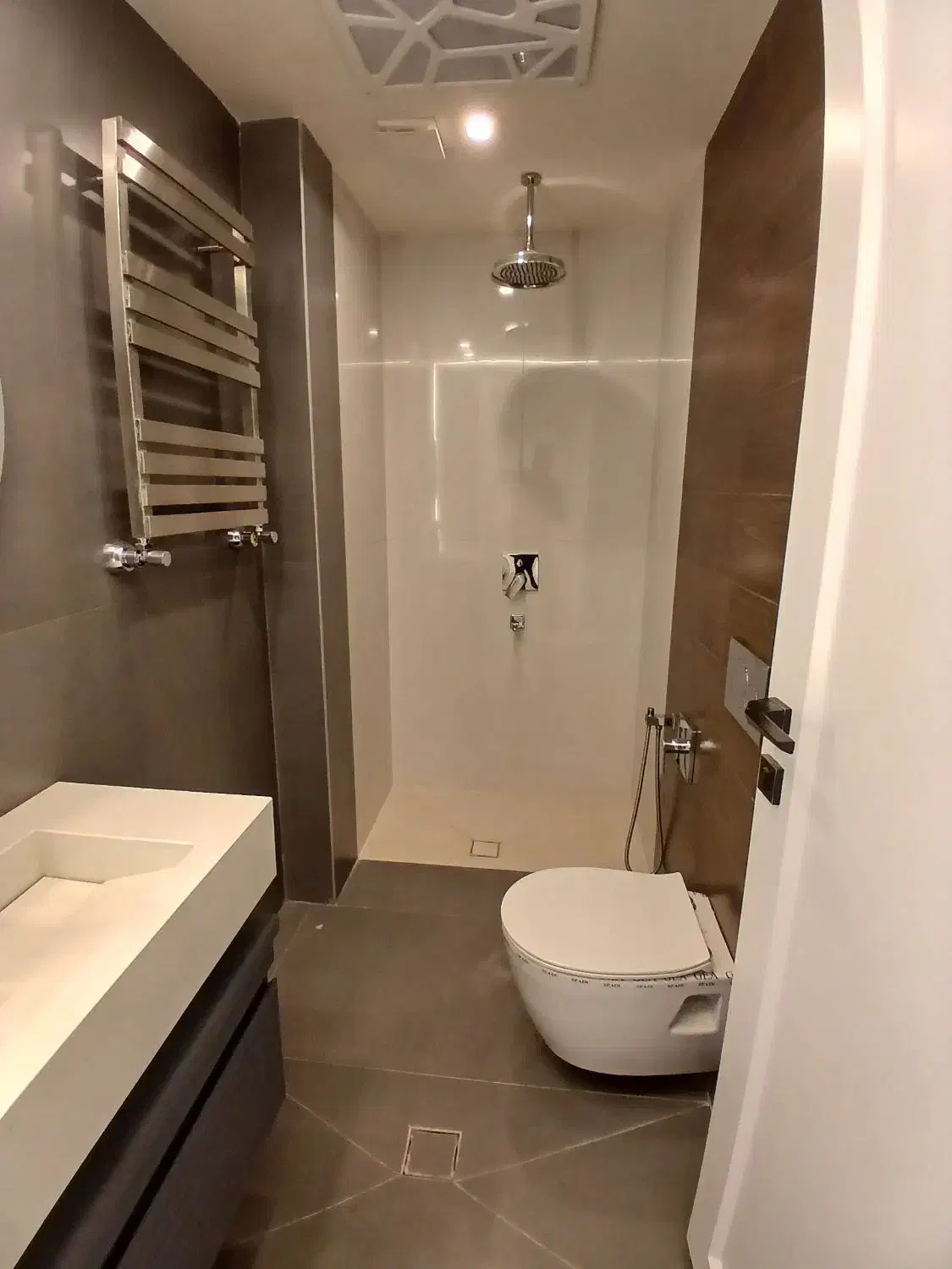 زعفرانیه ۲۴۰متر ۳خواب