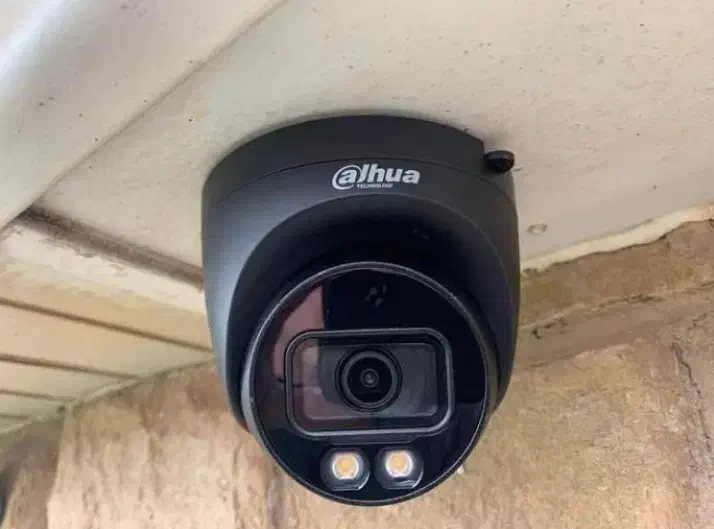 دوربین مداربسته وارم لایت با قاببلیت تشخیص چهره|دوربین مداربسته|سیرجان, |دیوار