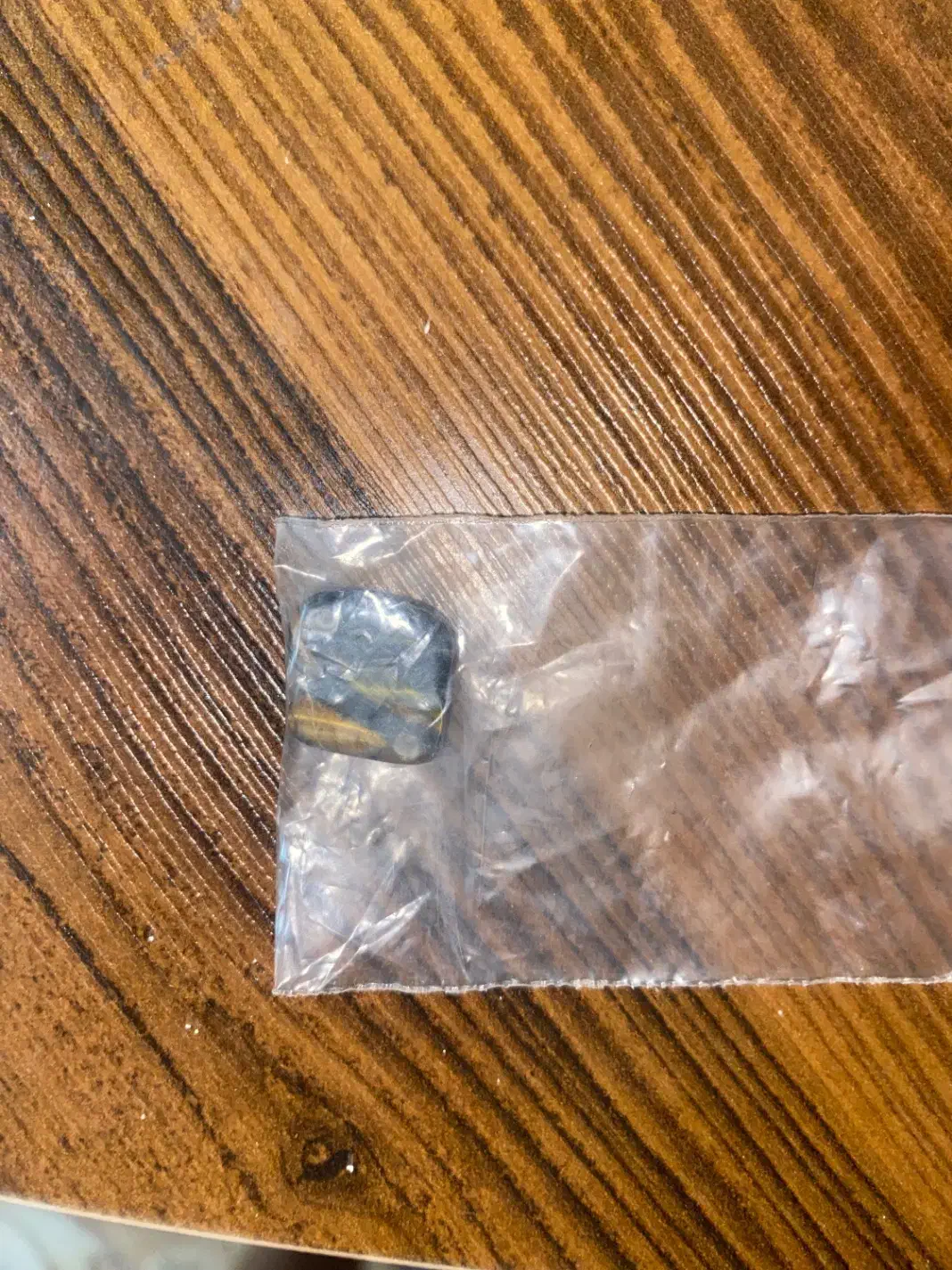 سنگ چشم ببر|بدلیجات|شهریار, شهریار|دیوار