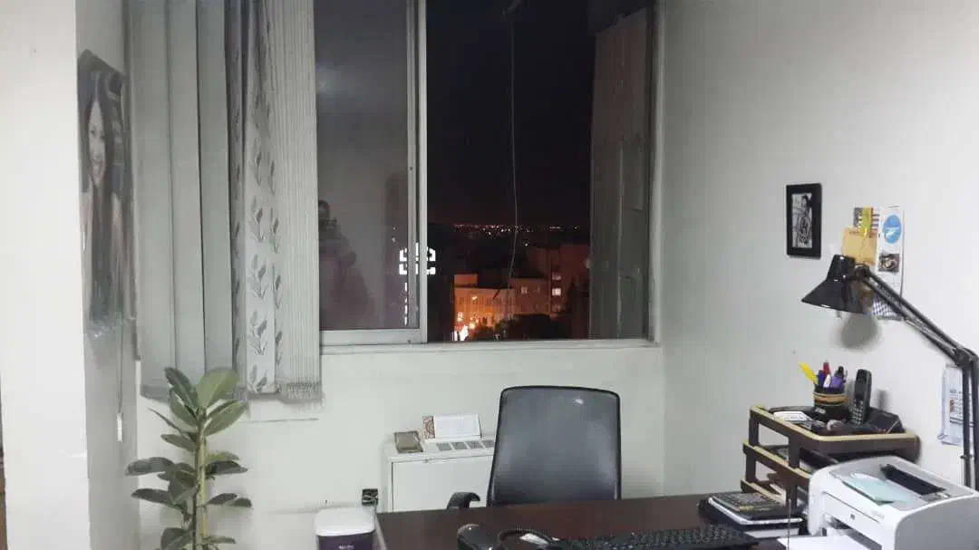 یک اتاق 17 متری از دفتر اداری|اجارهٔ دفتر کار، اتاق اداری، مطب|تهران, جمالزاده|دیوار