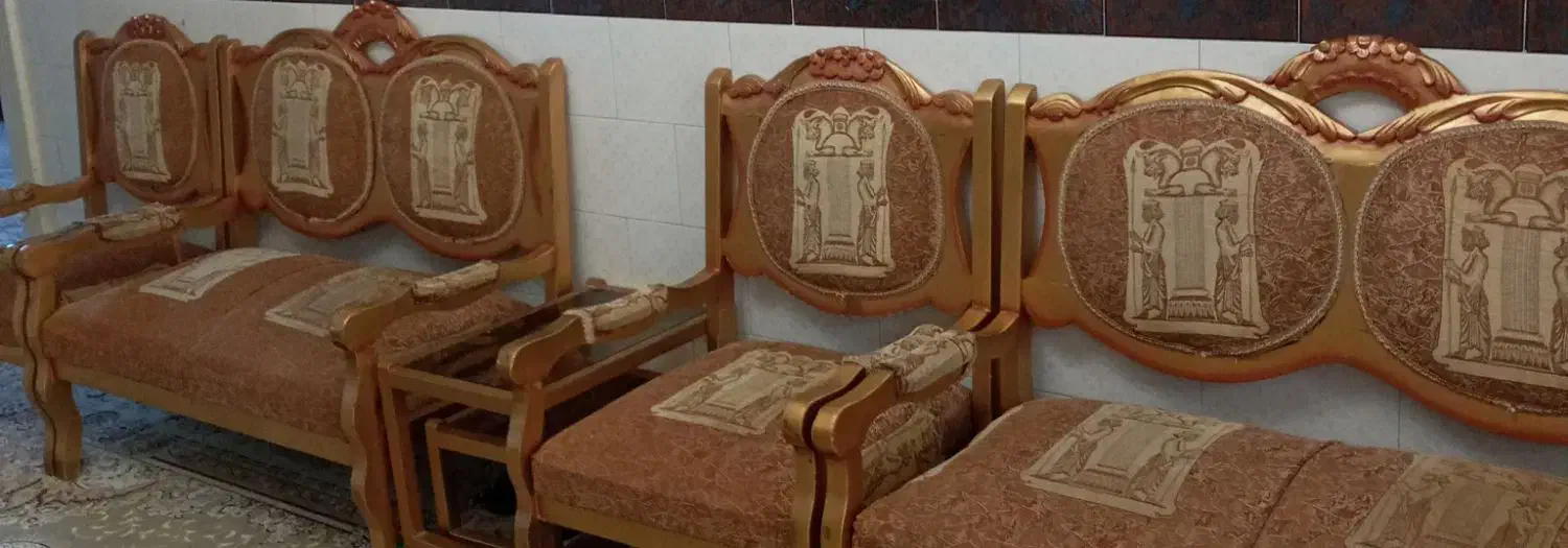 مبل سلطنتی|مبلمان خانگی و میز عسلی|میانه, |دیوار