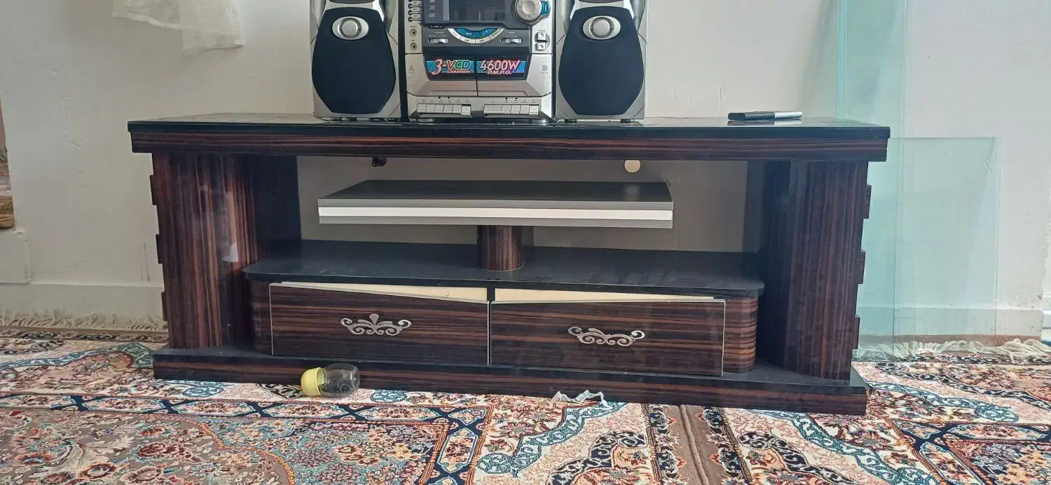 میز تلویزیون و تخت خواب|مبلمان خانگی و میز عسلی|شیراز, دوکوهک|دیوار