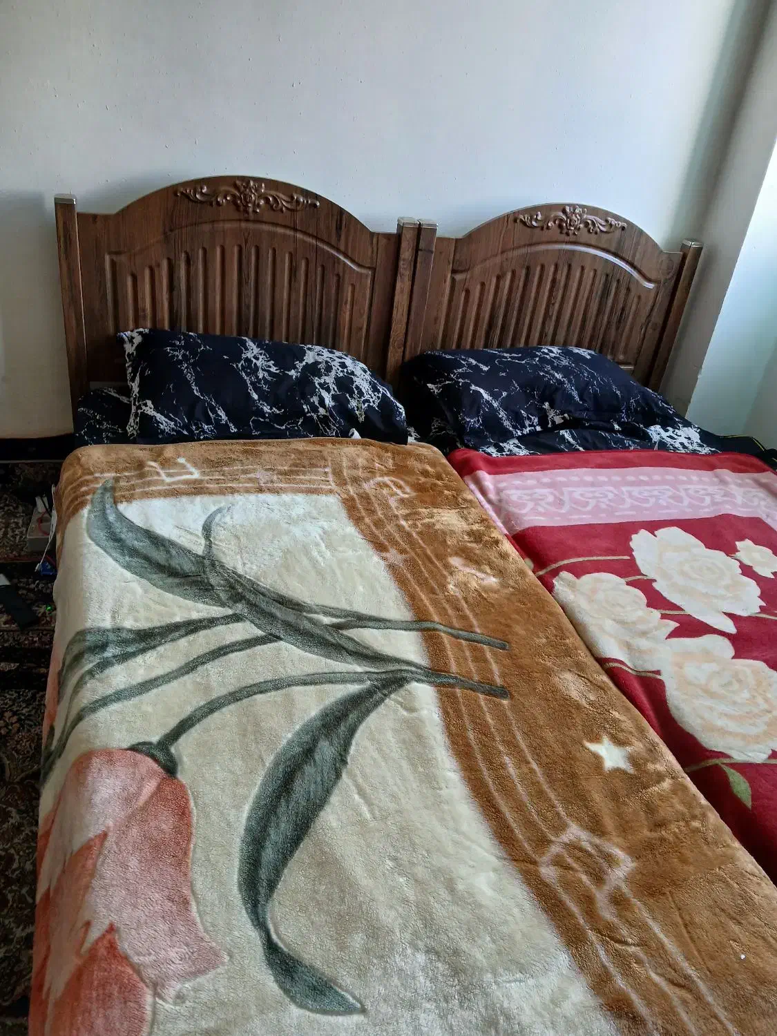 تخت تکی  وصندلی|تخت و سرویس خواب|پاکدشت, شهرک امام رضا|دیوار