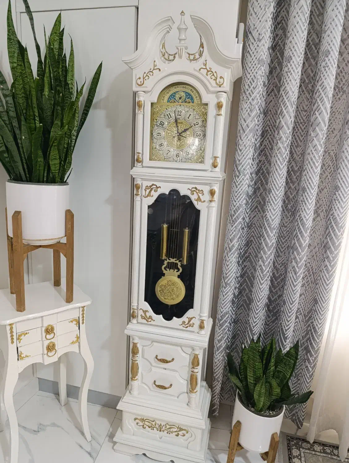 ساعت ایستاده کاملا سالم|ساعت دیواری و تزئینی|رشت, پارک شهر|دیوار