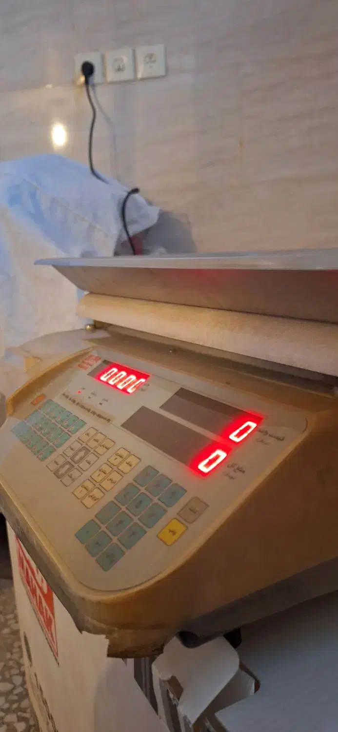 ترازو دیجیتال محک نو نو|فروشگاه و مغازه|شیراز, آزادگان|دیوار