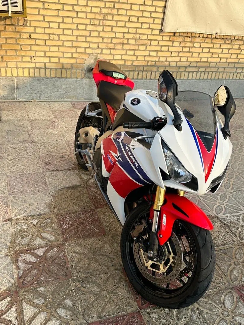 CBR1000-hrc|موتورسیکلت|خنج, |دیوار