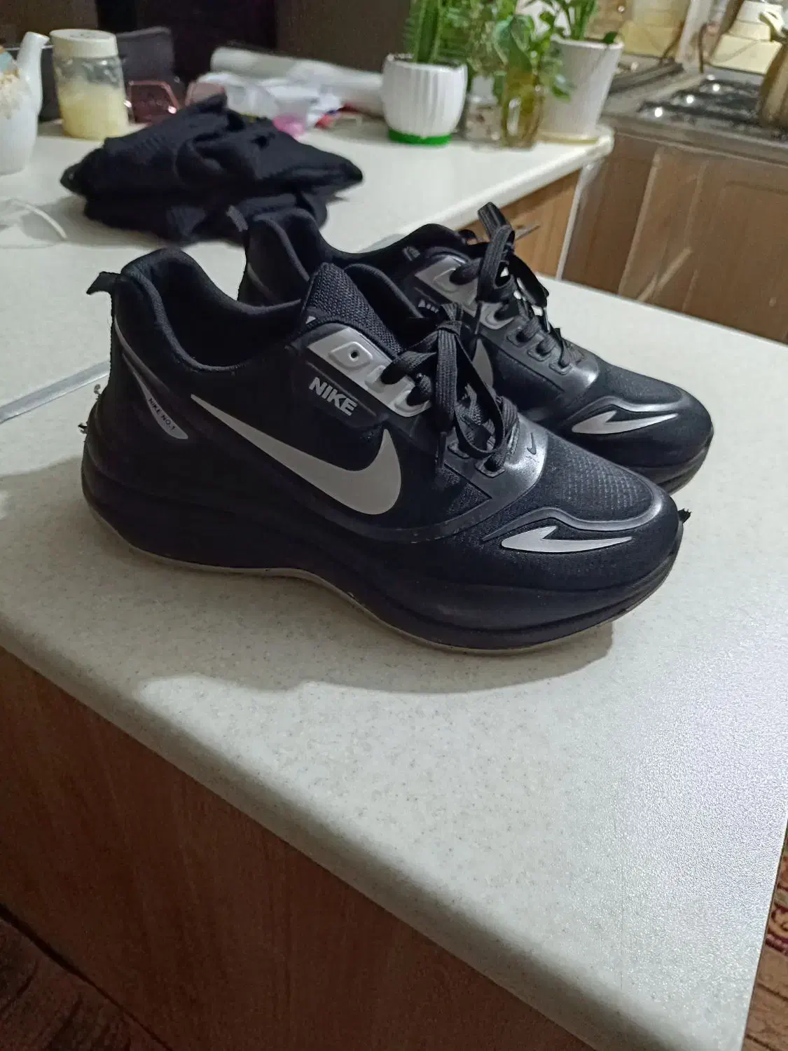 کتونی مشکی سایز 42|کیف، کفش، کمربند|هشتگرد, شهرک گلها|دیوار