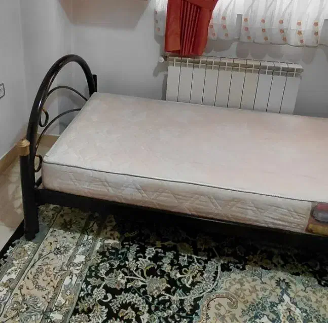 تخت فرفورژه|تخت و سرویس خواب|رشت, یخسازی|دیوار