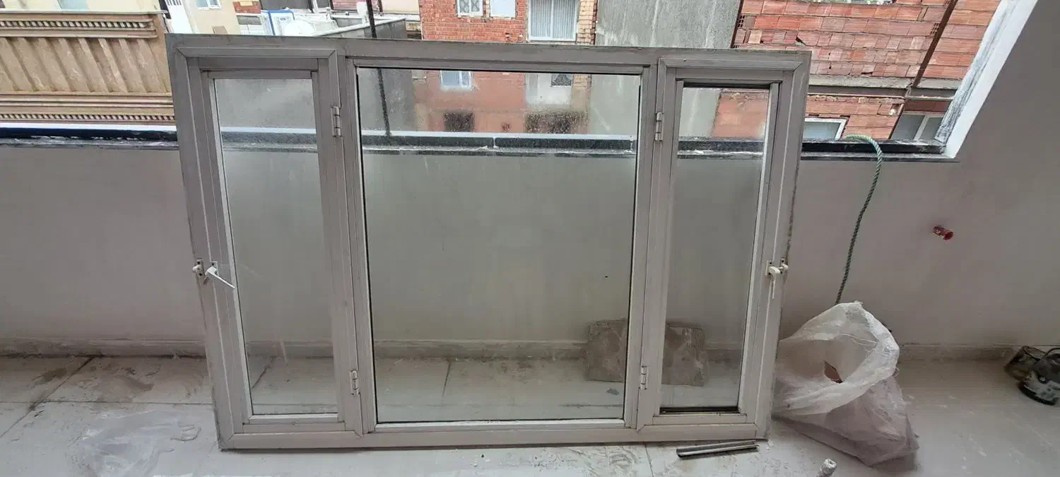 پنجره آلومینیوم با شیشه سالم سالم|مصالح و تجهیزات ساختمان|مریوان, |دیوار