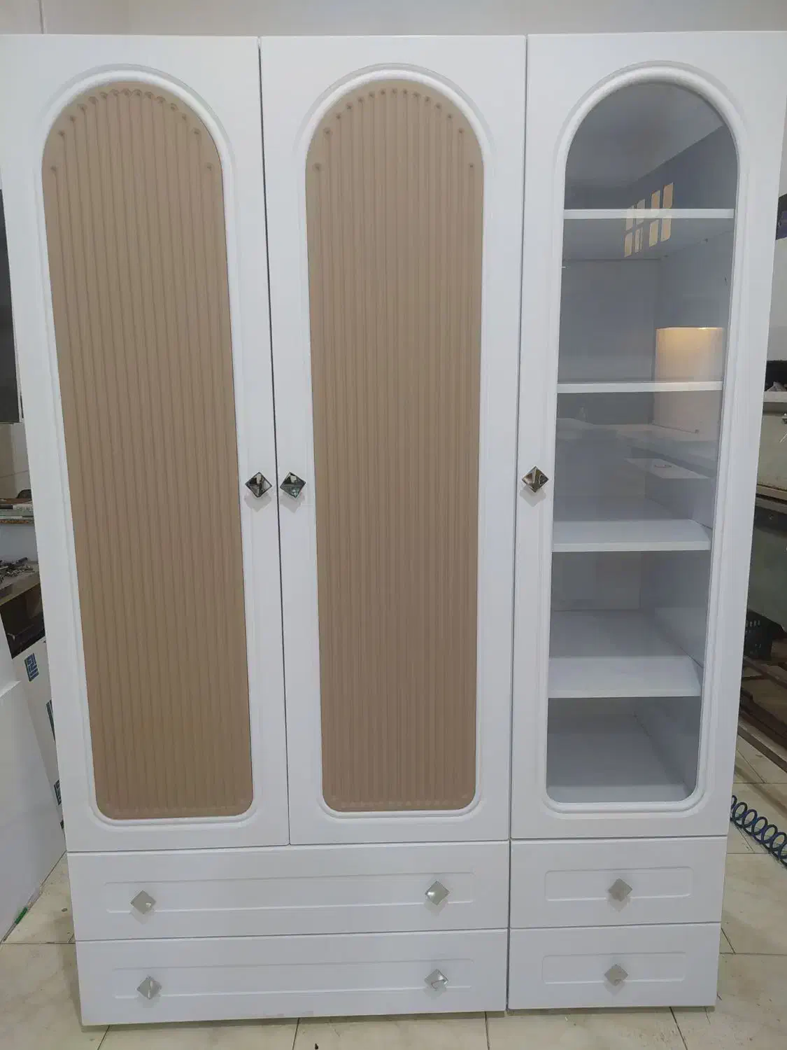 اجرا انواع طرحهای کابینت و کمد با بهترین متریال|جاکفشی، کمد، دراور|اسفراین, |دیوار