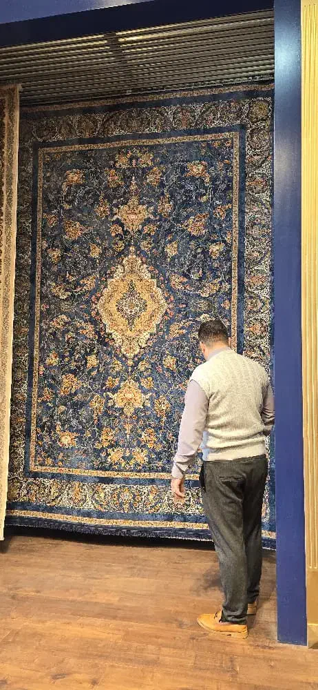 فروش ویژه فرش با تنوع و جذابیت رنگ و نقشه|فرش|هندیجان, |دیوار