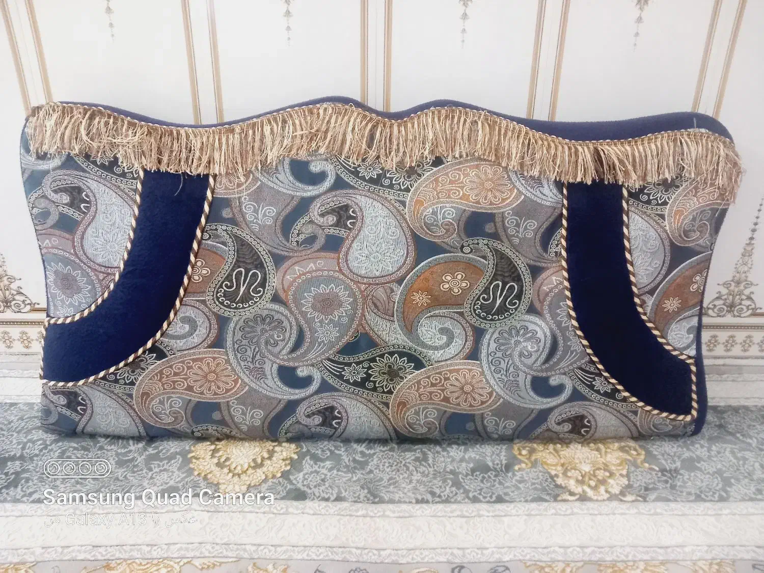 پشتی|پشتی|خرمآباد, |دیوار