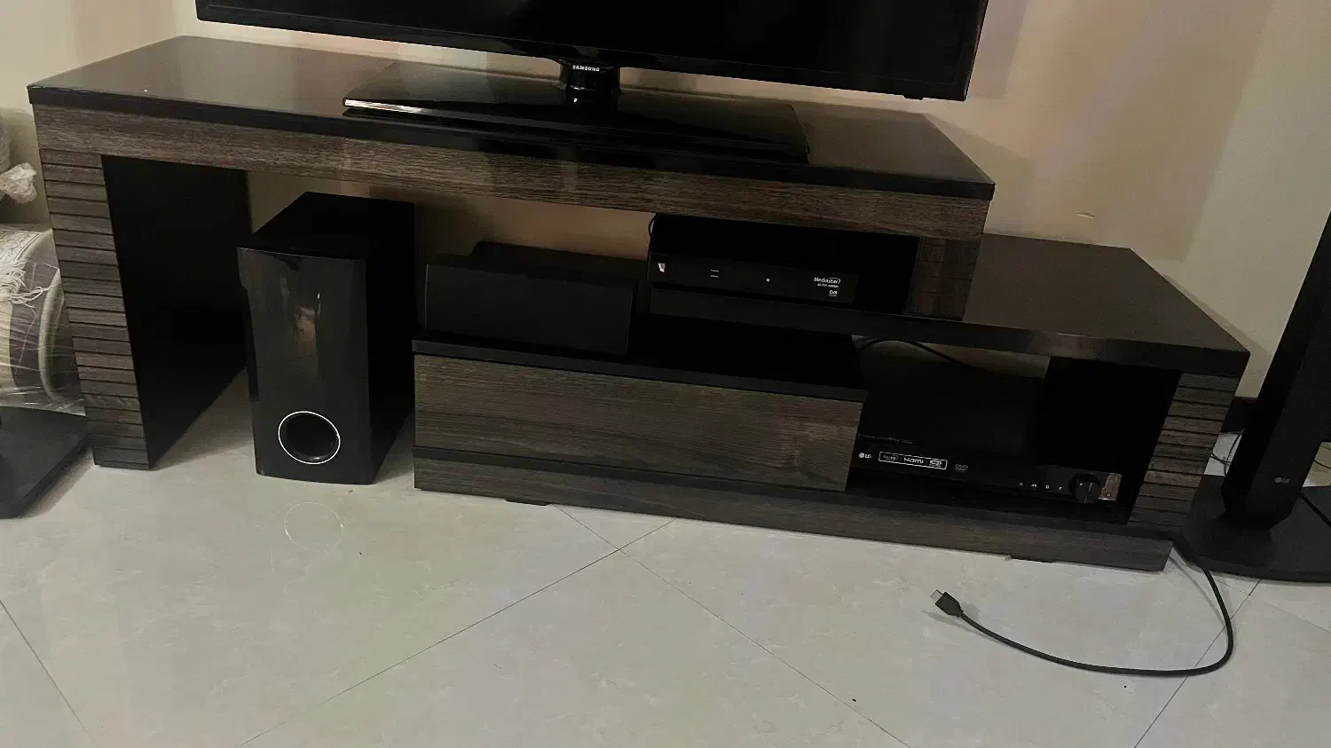 تلویزیون۴۰اینچ سامسونگ ال ای دی در حد نو|تلویزیون و پروژکتور|تهران, هفت چنار|دیوار