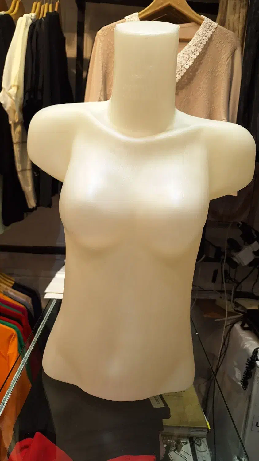 مانکن نیم تنه زنانه|فروشگاه و مغازه|مشهد, هفده شهریور|دیوار