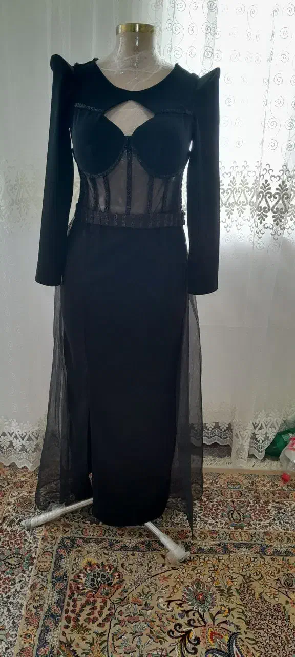 لباس مجلسی|لباس|هشترود, |دیوار