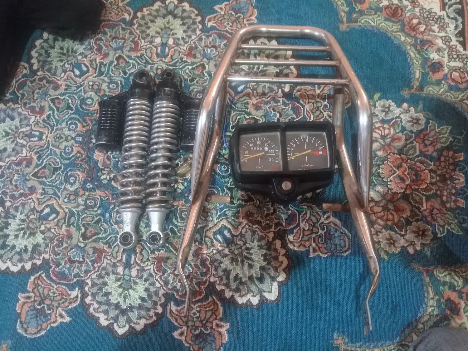 کمک سالم سالم موتور 125 قیمت یک میلیون پنصد|قطعات یدکی و لوازم جانبی|تربت جام, جامرود|دیوار