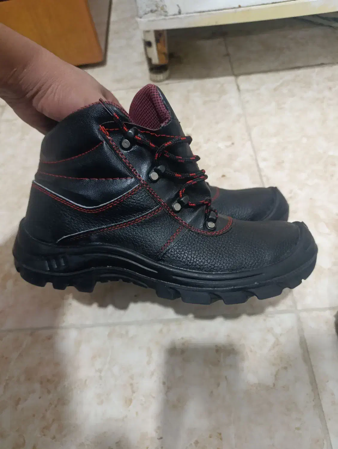 کفش ایمنی|کیف، کفش، کمربند|اهواز, اهواز|دیوار