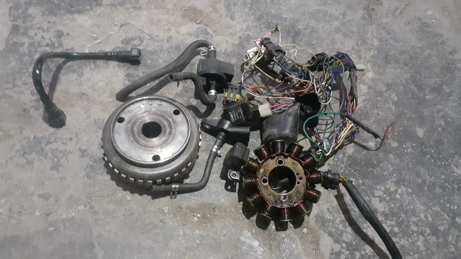 وسایل موتورانژکتور۲۰۰سی سی تلاش|قطعات یدکی و لوازم جانبی|کرمانشاه, |دیوار