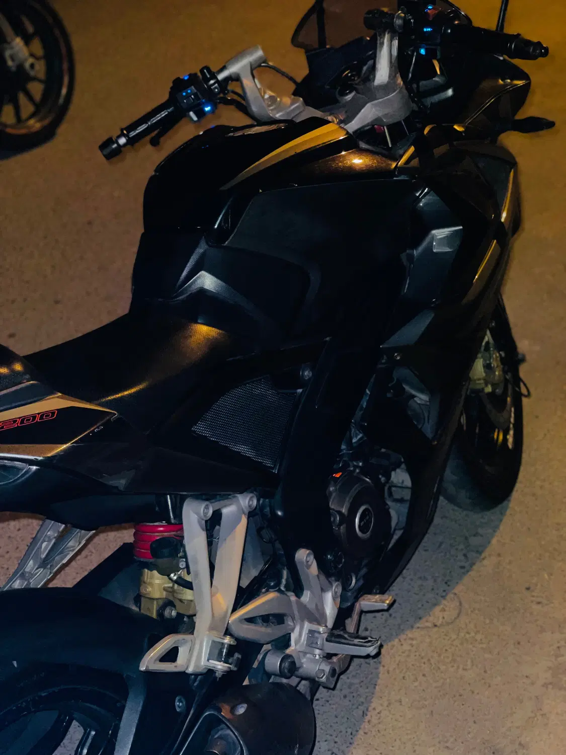 rs200آس|موتورسیکلت|گرگان, |دیوار
