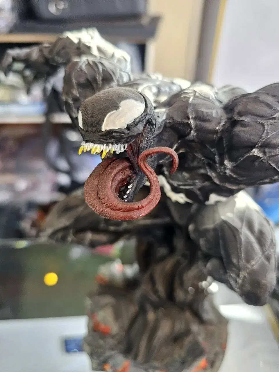 اکشن فیگور ونوم سایز نسبتا بزرگ کیفیت بالا خارجی|مجسمه، تندیس، ماکت|تهران, فلاح|دیوار