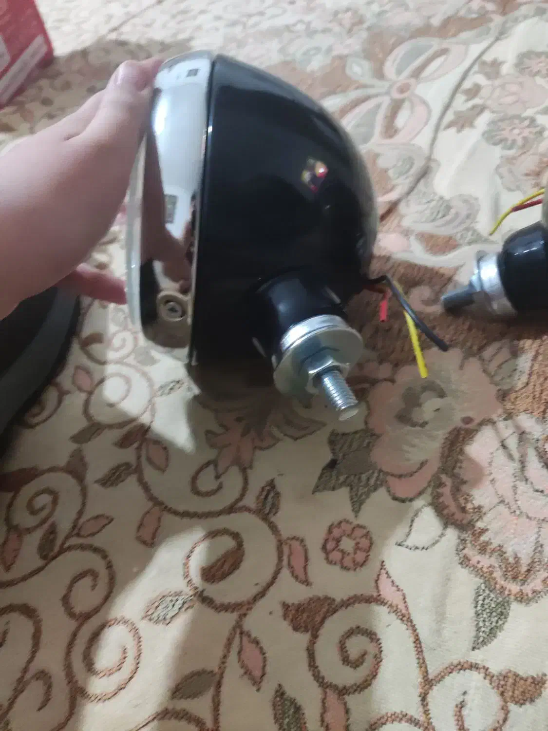 یک جفت چراغ جلو نیسان و یک جفت کفش کار نو|قطعات یدکی و لوازم جانبی|مشهد, امیریه|دیوار