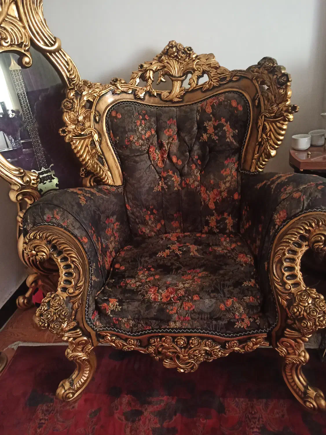 مبل سلطنتی 9نفره ویک ساعت ایستاده|مبلمان خانگی و میز عسلی|اندیشه, اندیشه فاز ۴|دیوار