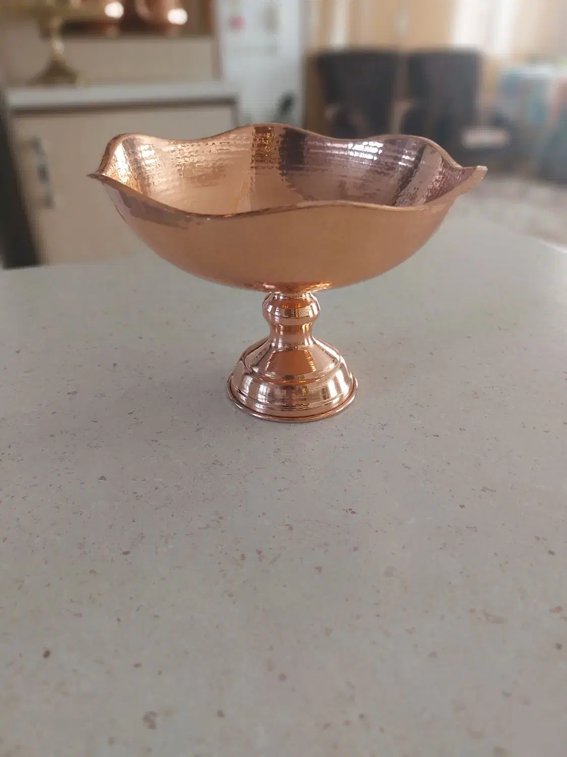 مس شکلات خوری وسینی|کلکسیون اشیاء عتیقه|قیدار, |دیوار