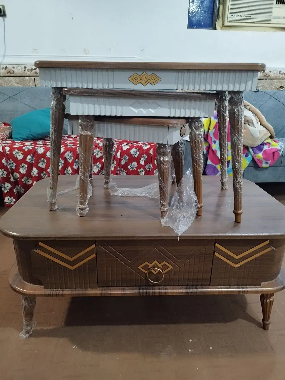 میز جلو مبل و سه عدد عسلی|مبلمان خانگی و میز عسلی|فین, |دیوار