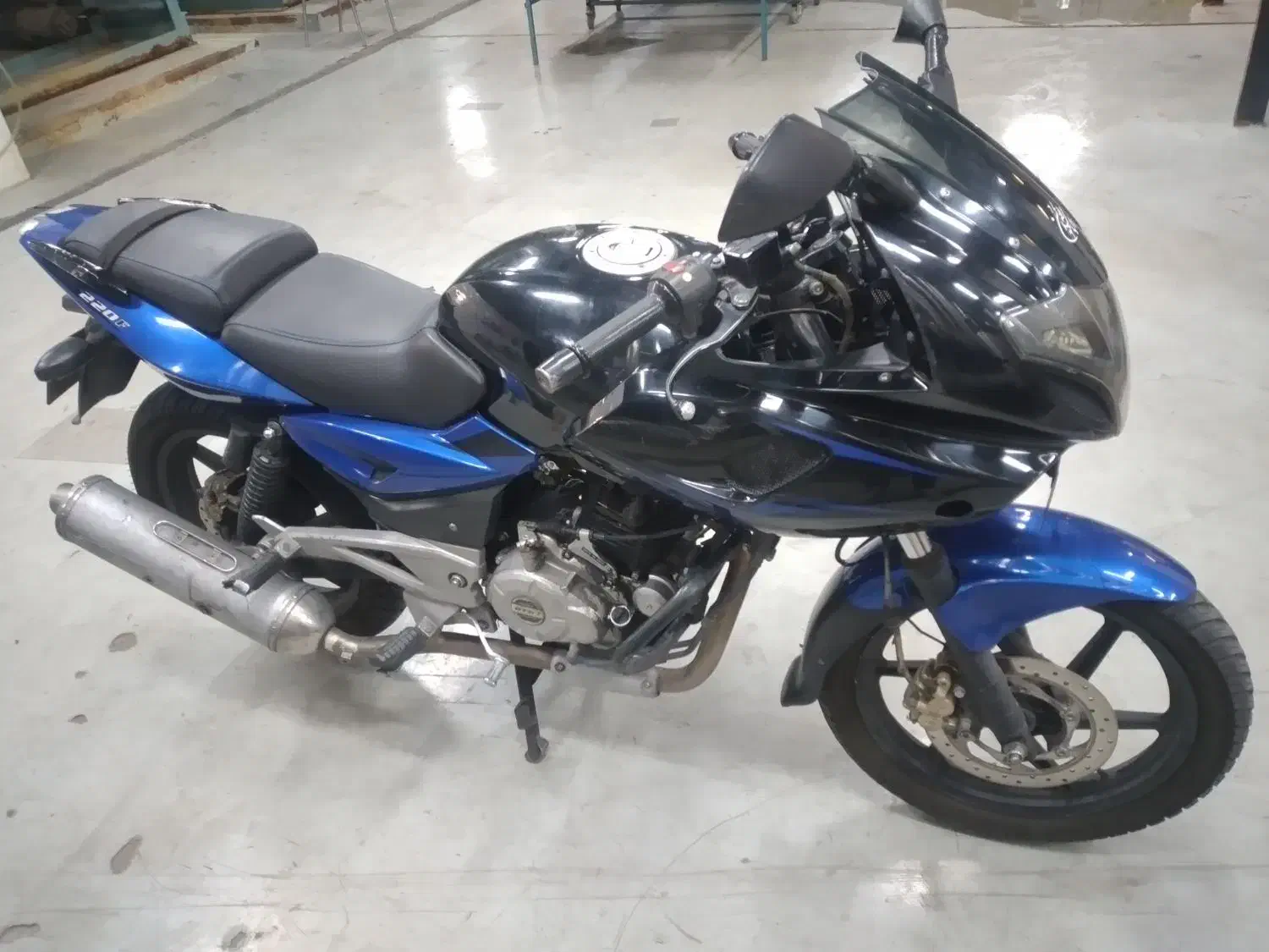 پالس 220 مدل 95 کم کار کارمندی|موتورسیکلت|تهران, گلچین|دیوار