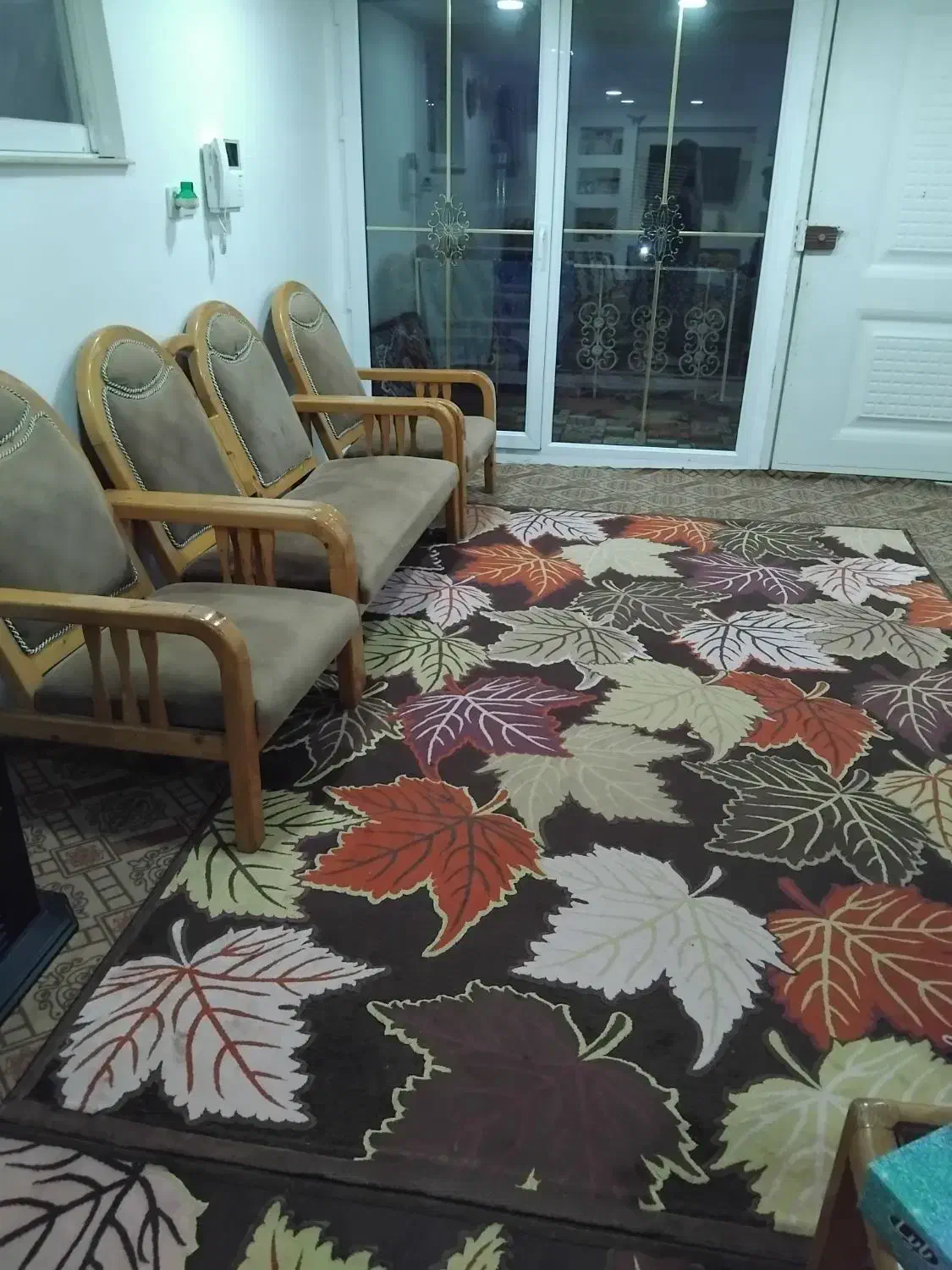 گلیم فرش|فرش|فومن, |دیوار