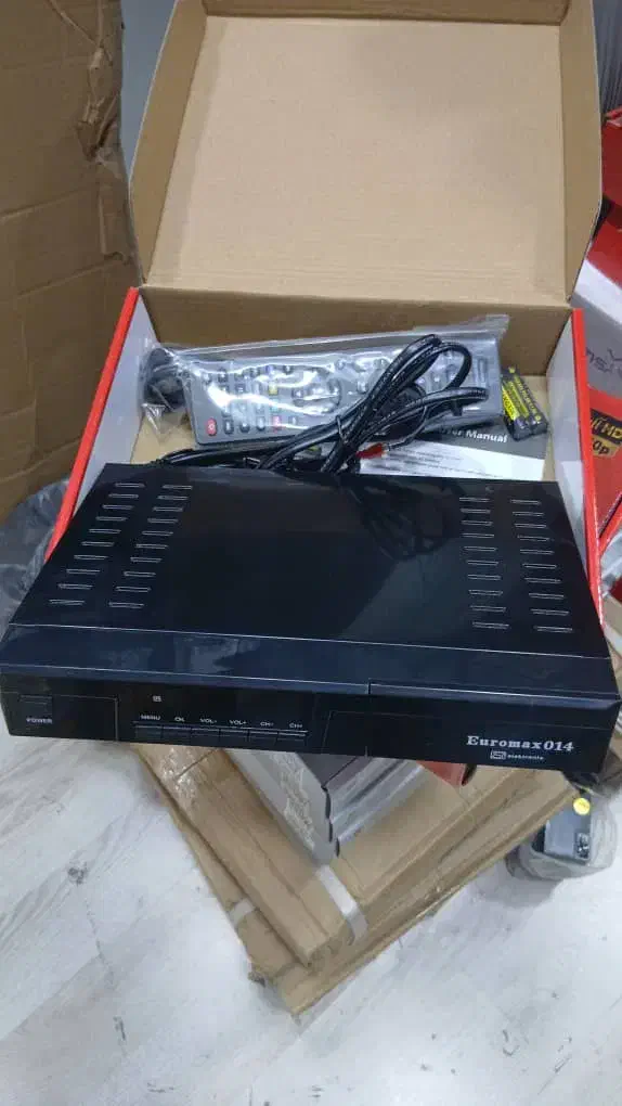 نصاب و نصب انتن وتلویزیون برروی دیوار|خدمات پیشه و مهارت|اردبیل, |دیوار