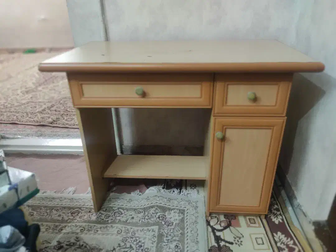 میز  مطابق عکس کشو سالم  چوب ام دی اف|میز تحریر و کامپیوتر|تهران, یاخجی آباد|دیوار