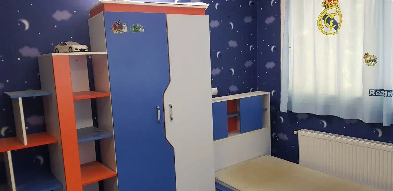 سرویس تخت و کمد و میز کامپیوتر و کتابخانه نوجوان|تخت و سرویس خواب|بجنورد, |دیوار