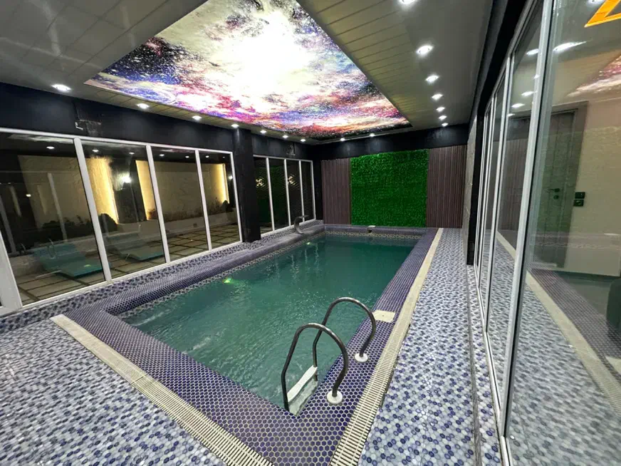 اجاره باغ ویلا مدرن۳خواب استخر داخل گرمایش کف|اجارهٔ کوتاه‌مدت ویلا و باغ|تهران, ستارخان|دیوار