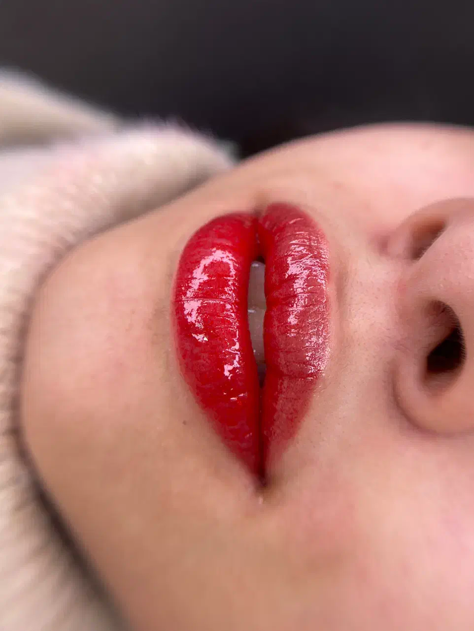 مدل برای شیدینگ لب|خدمات آرایشگری و زیبایی|رشت, گلسار|دیوار