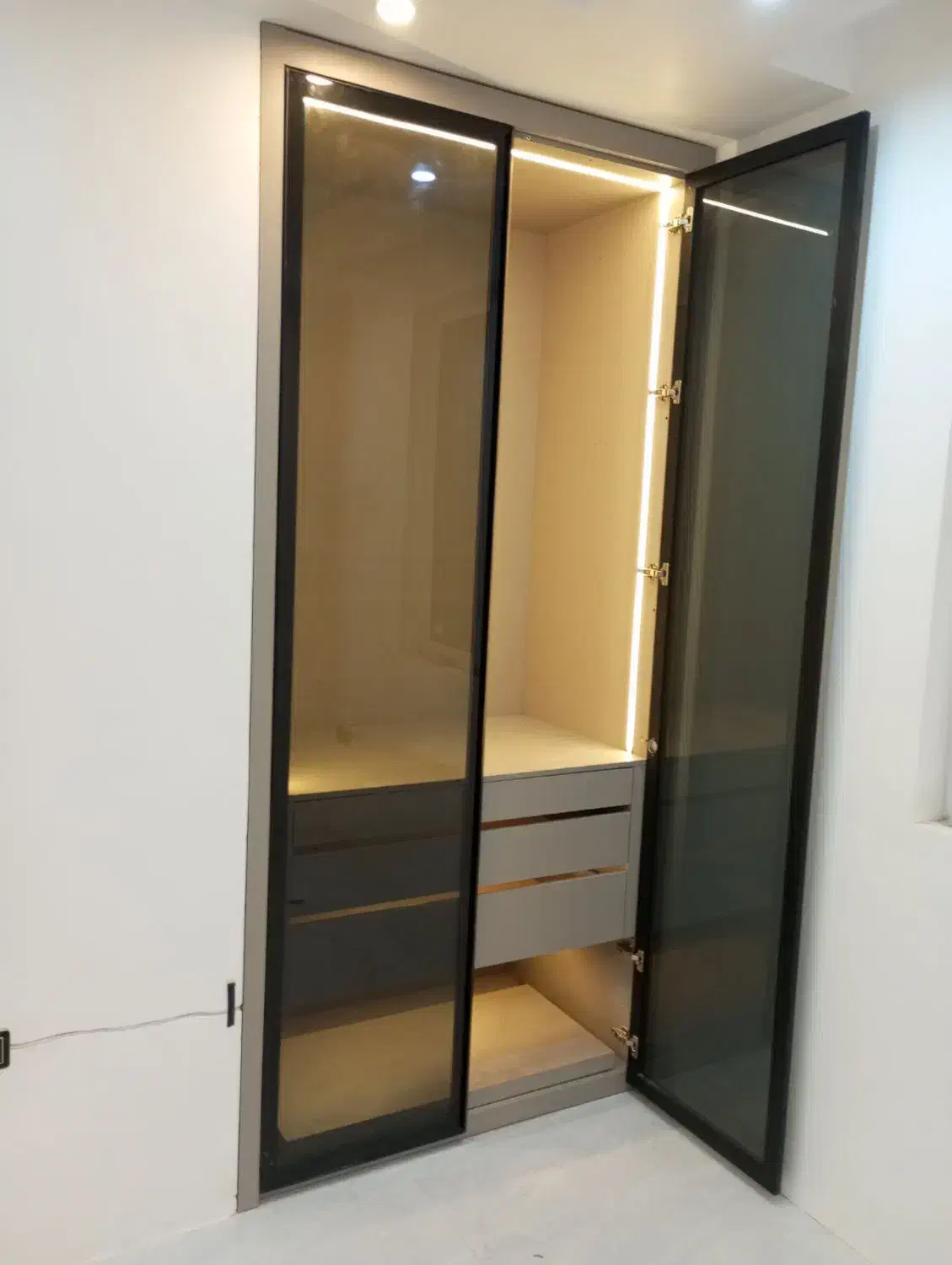 کمد دیواری جاکفشی و..|جاکفشی، کمد، دراور|بندرعباس, |دیوار