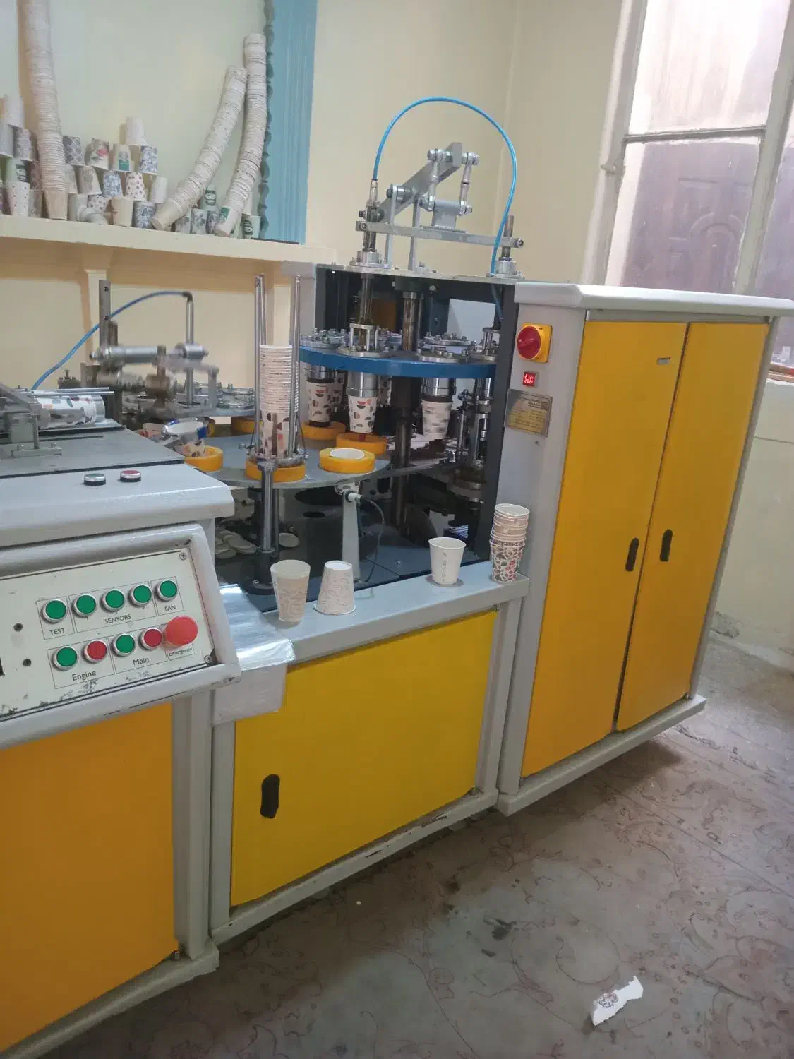 واگذاری کارگاه تولید لیوان کاغذی در حال کار|ماشین‌آلات صنعتی|تهران, مشیریه|دیوار