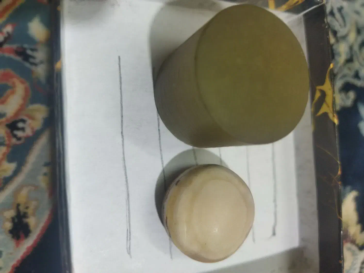 دو عدد سنگ|کلکسیون اشیاء عتیقه|قم, شاه سید علی|دیوار