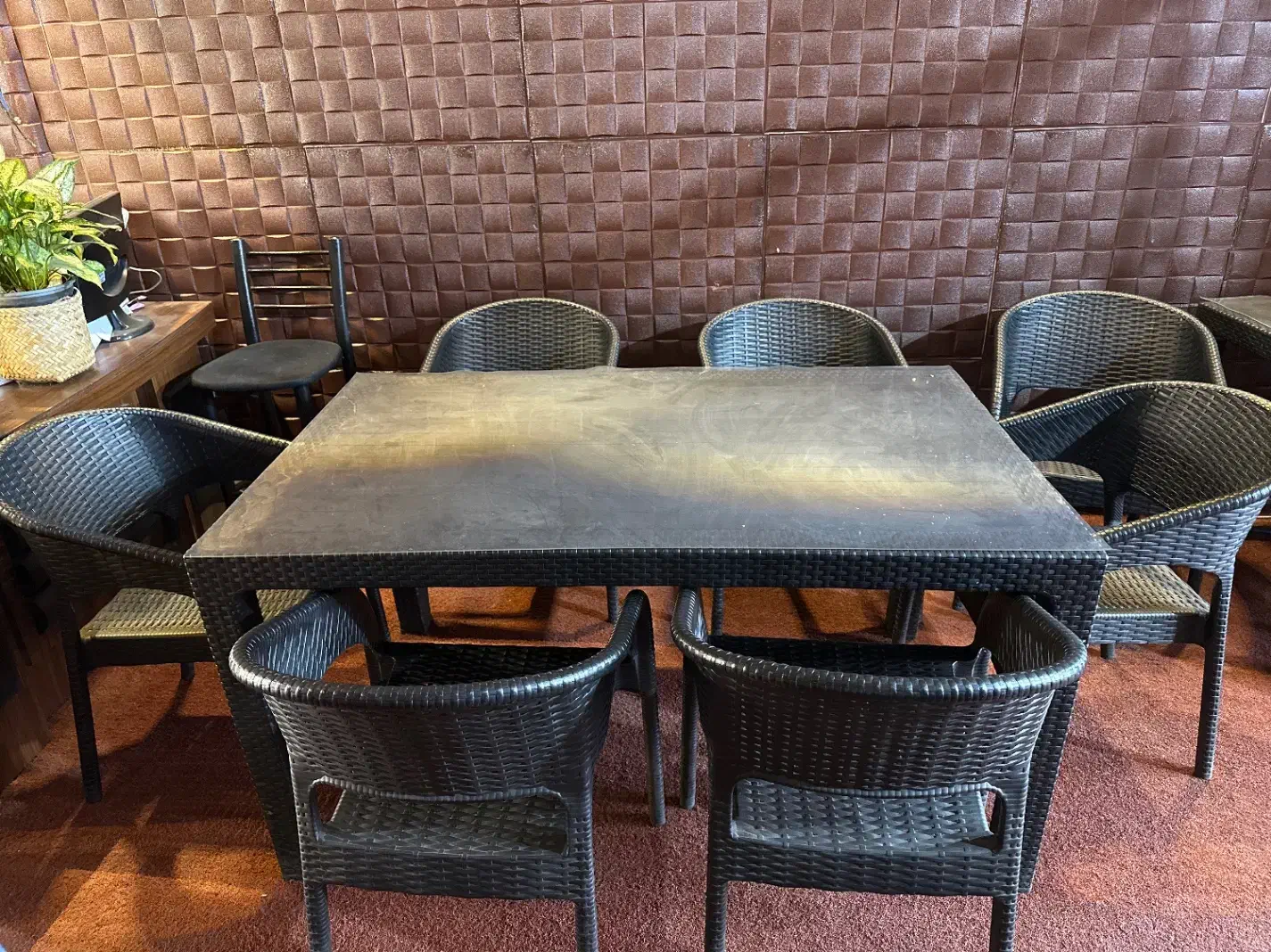 میز و صندلی|کافیشاپ و رستوران|رشت, نظری|دیوار