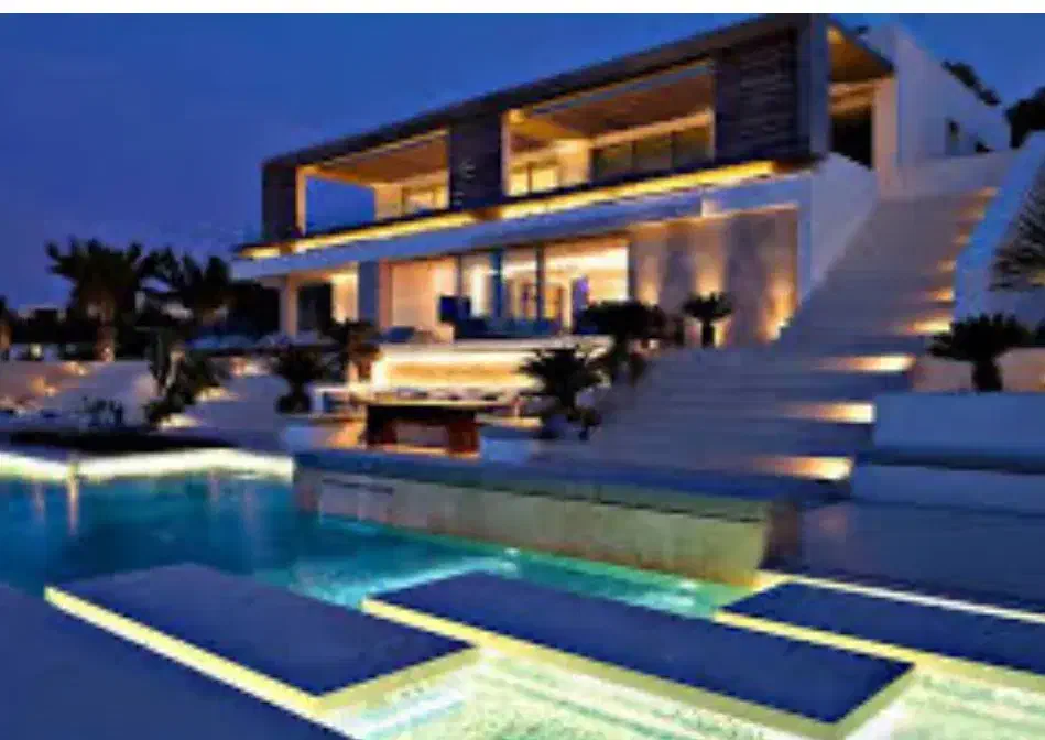 ویلایی ۲۵۰ متر/ درب از حیاط / سه خواب|فروش خانه و ویلا|شیراز, شهرک مطهری|دیوار