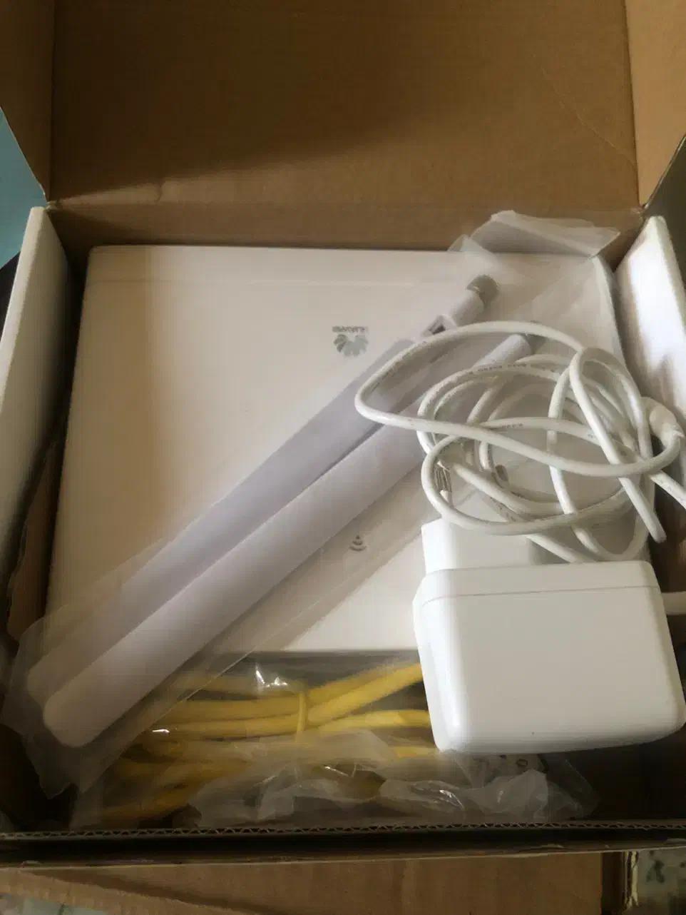 مودم سیم کارتی huawe|مودم و تجهیزات شبکه|سنندج, |دیوار