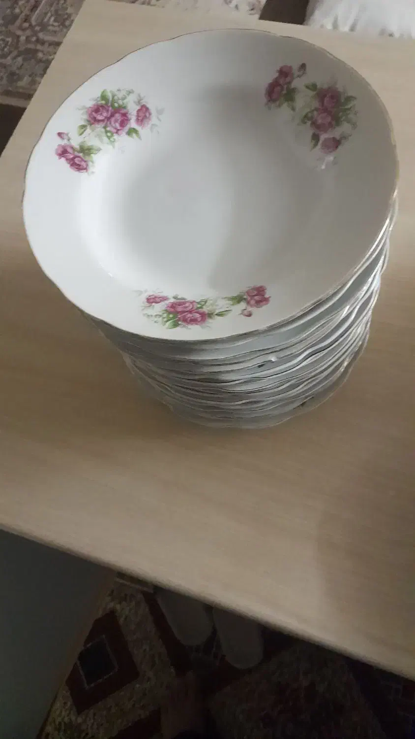 کاسه گودی خورشتی گل سرخ بدون شکستگی|ظروف سرو و پذیرایی|بندر ماهشهر, |دیوار