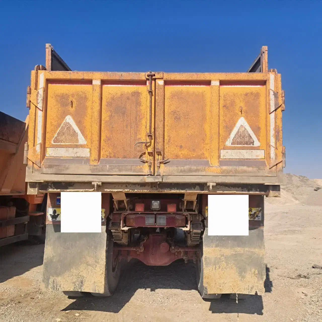 فروش کمپرسی ۱۹۲۴ مدل ۱۳۹۵ شروع کار ۱۳۹۷|خودرو سنگین|ورزنه, |دیوار