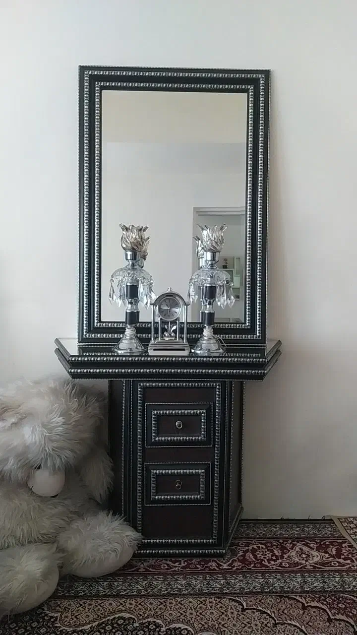 آیینه و شمعدان|آینه|کرمانشاه, |دیوار