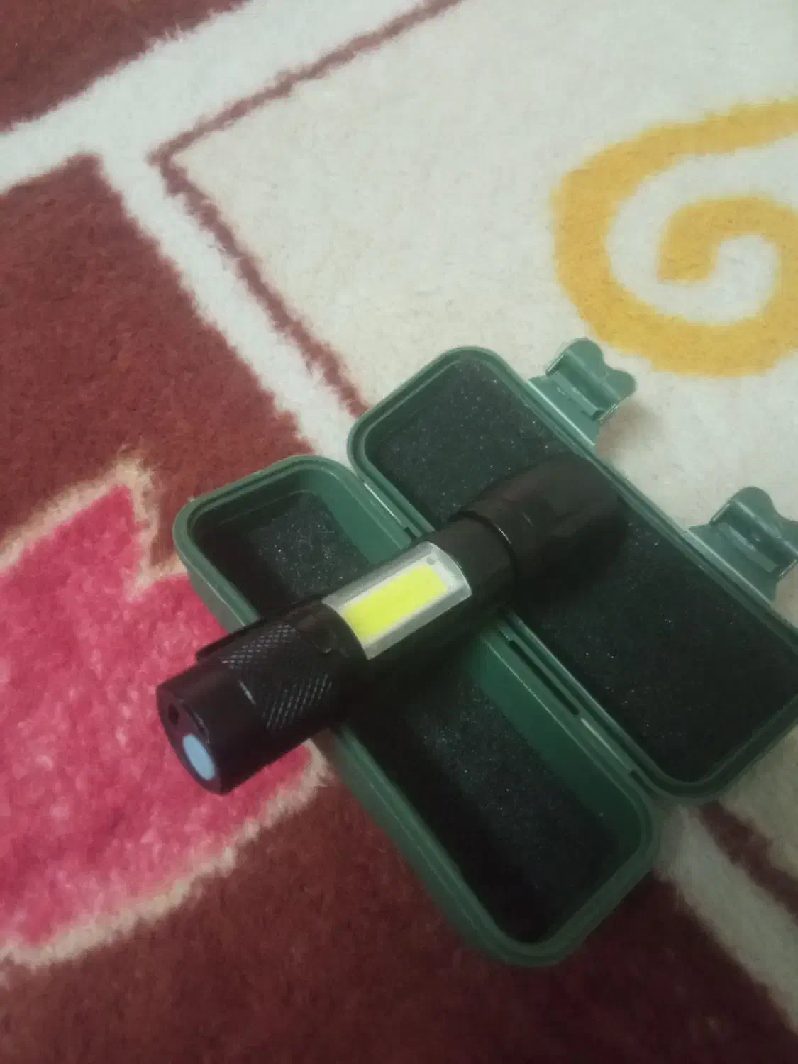 یک عداد چراغ دستی خیلی پرنو وسالم نونو|لامپ و چراغ|قم, ولیعصر|دیوار