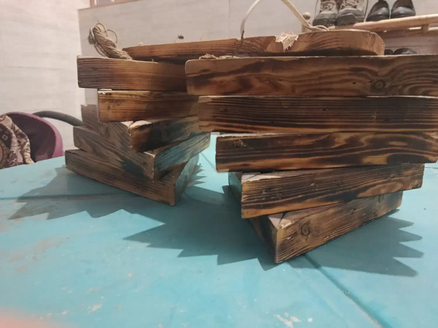 لوستر چوبی|لوستر و چراغ آویز|قم, وادی السلام|دیوار