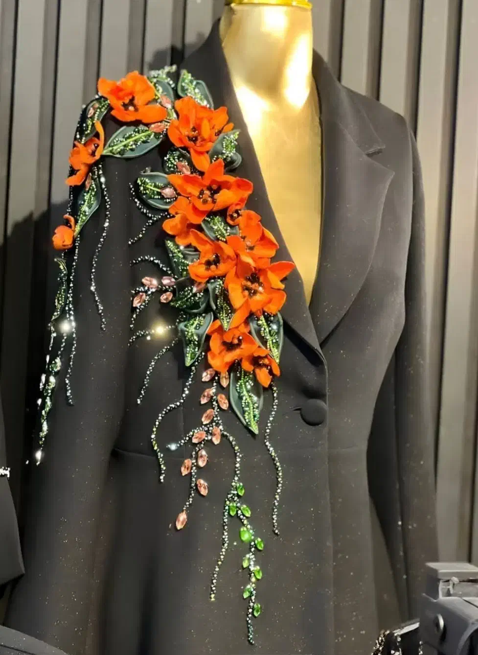 تزئین لباس شما|لباس|مرند, |دیوار