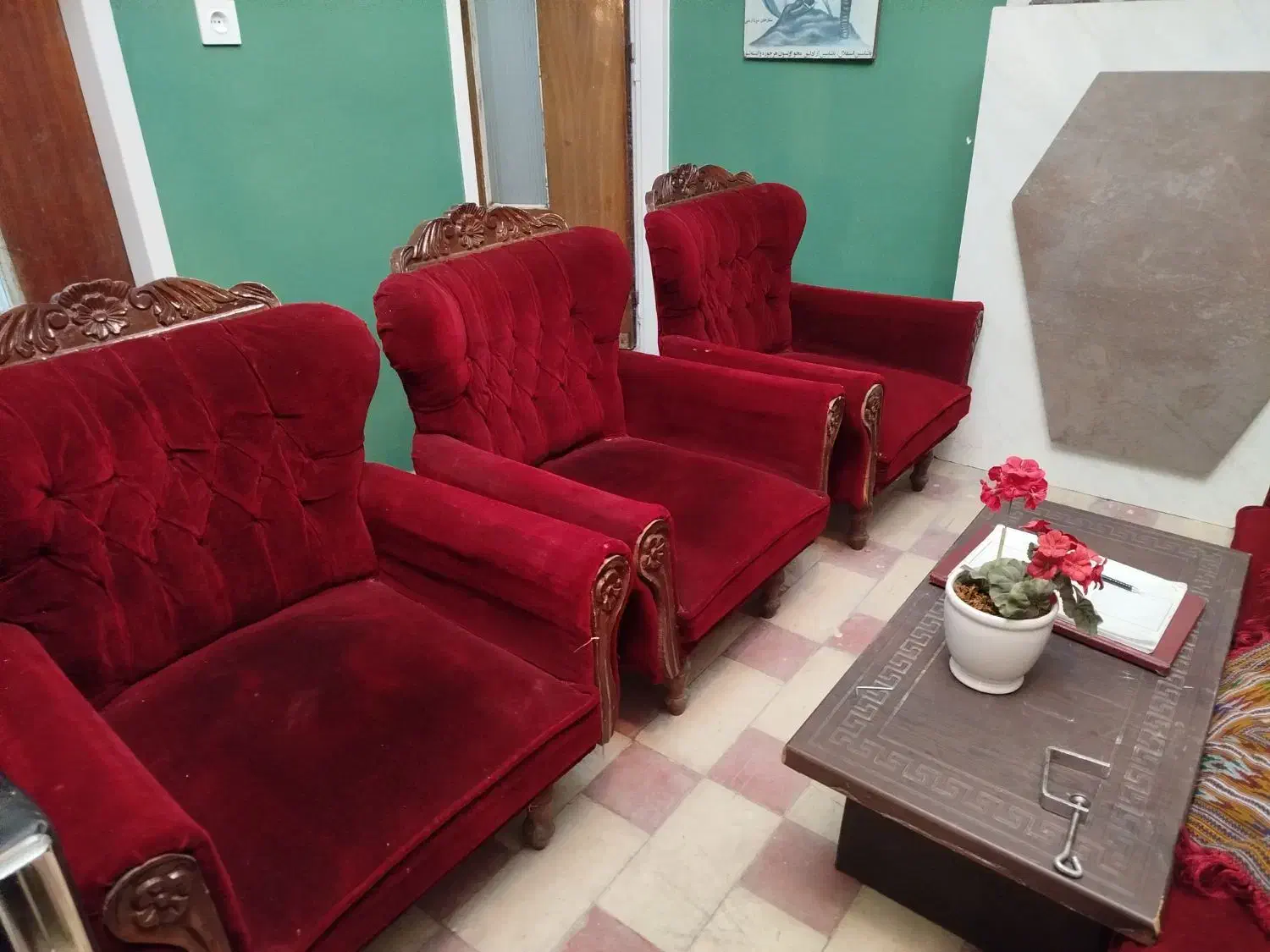 مبل قدیمی|مبلمان خانگی و میز عسلی|تبریز, |دیوار