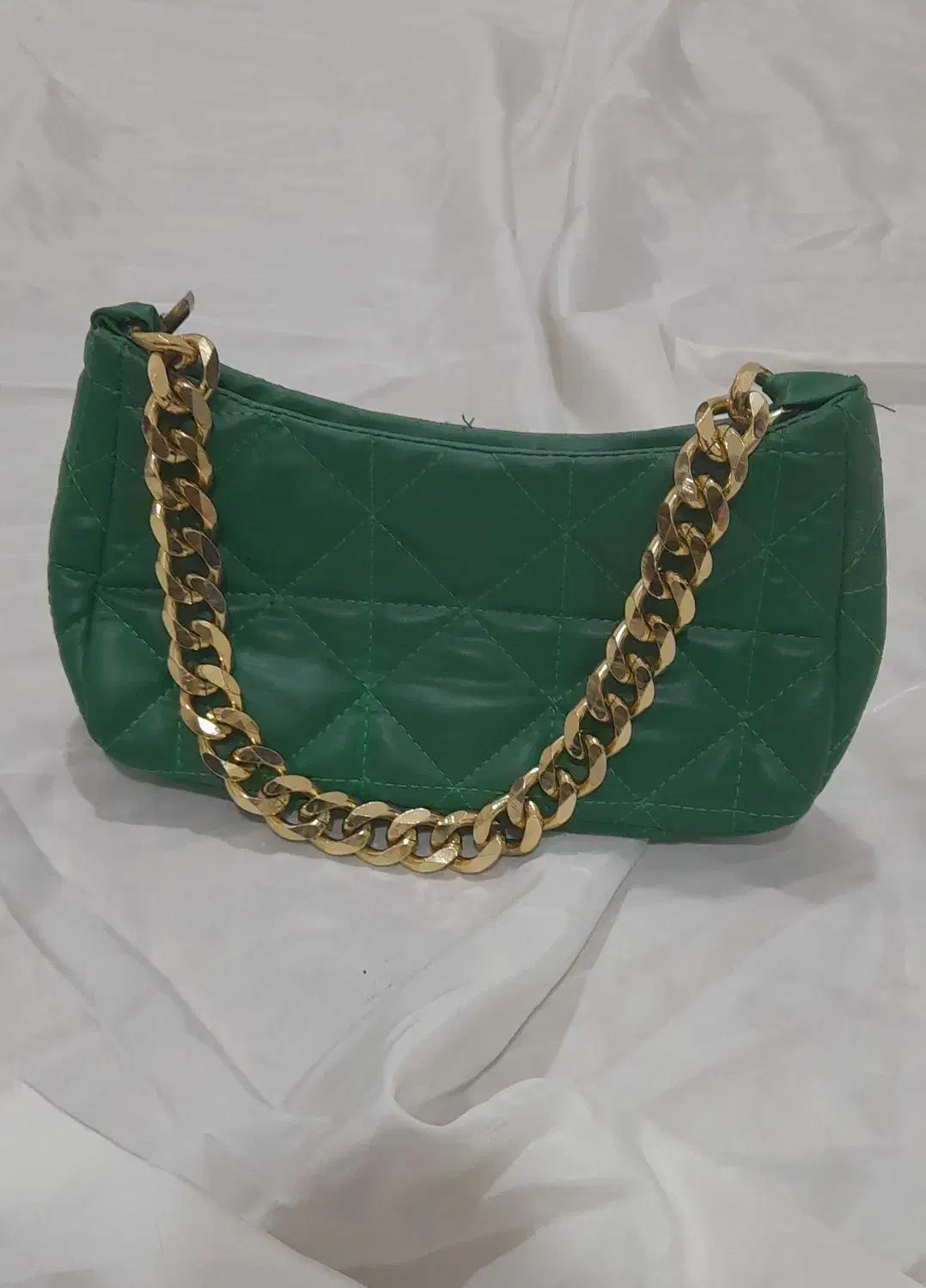 کیف و کفش|کیف، کفش، کمربند|لنگرود, |دیوار